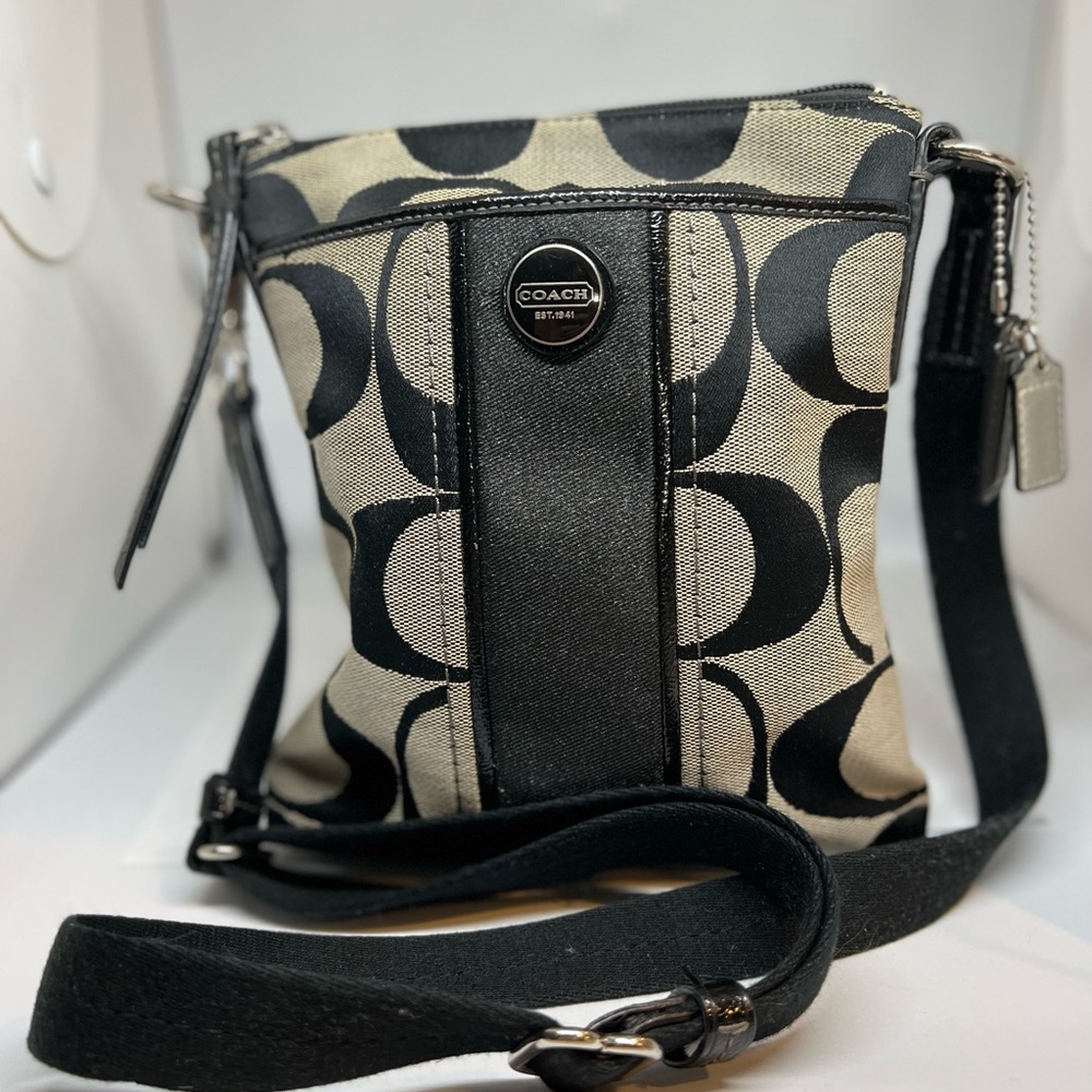 Coach shoulder bag